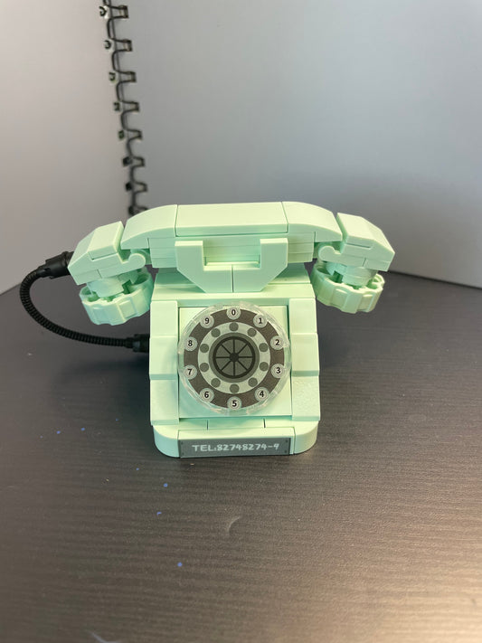 Mo Money, Mo Calls Phone